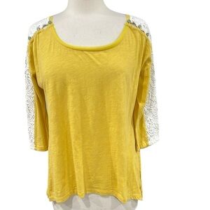 Anthropologie Little Yellow Button Lace 3/4 Sleeve T Shirt SZ M Yellow White